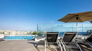 Plaza Regency Hotel