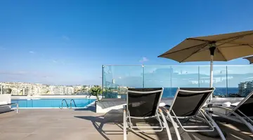 Plaza Regency Hotel