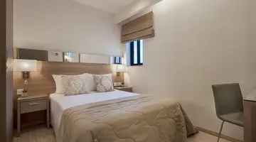 Plaza Regency Hotel