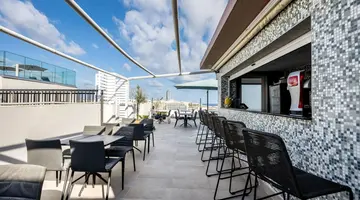 Plaza Regency Hotel