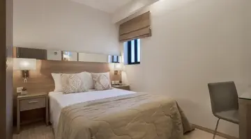 Plaza Regency Hotel