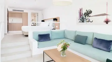 Plus Fariones Suite Hotel