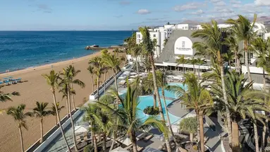 Plus Fariones Suite Hotel