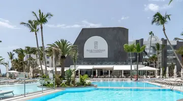 Plus Fariones Suite Hotel