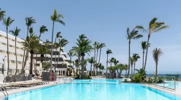 Plus Fariones Suite Hotel