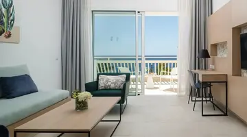 Plus Fariones Suite Hotel