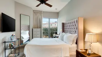 Plymouth Miami Beach