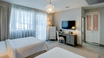 Plymouth Miami Beach