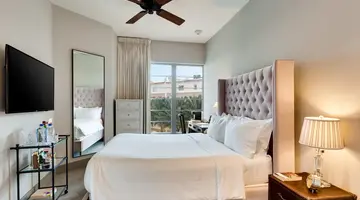 Plymouth Miami Beach