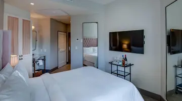 Plymouth Miami Beach