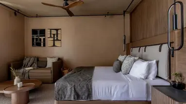 PNOE BREATHING LIFE HOTEL