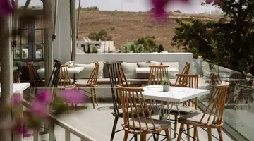 Pnoi Hotel