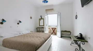 Pnoi Hotel