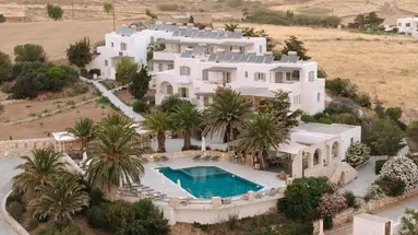 Pnoi Hotel