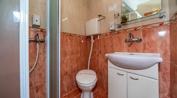POD LOZOM ROOMS & APARTMENTS