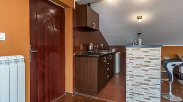 POD LOZOM ROOMS & APARTMENTS