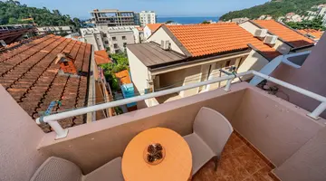 POD LOZOM ROOMS & APARTMENTS