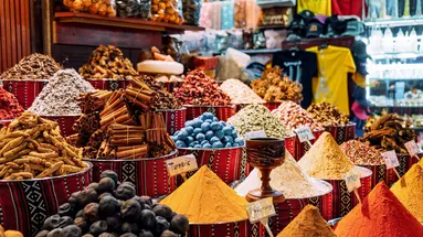 Podróże ze Smakiem – Zjednoczone Emiraty Arabskie