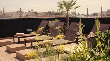 Pol & Grace Hotel