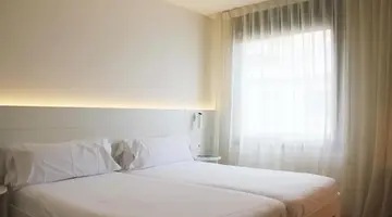 Pol & Grace Hotel