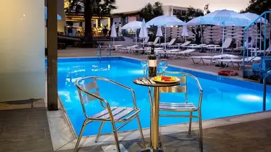 Pollis Hotel