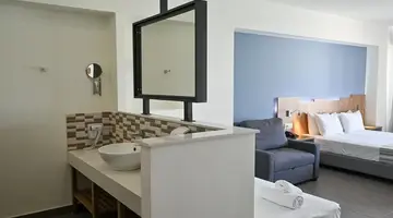 Pollis Hotel