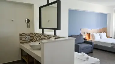 Pollis Hotel