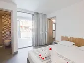 Pollis Hotel