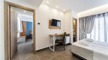 POLLIS HOTEL