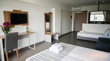 POLLIS HOTEL