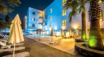POLLIS HOTEL