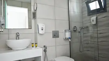 Pollis Hotel