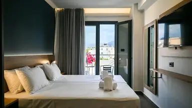 Pollis Hotel