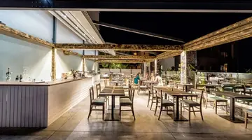 Pollis Hotel