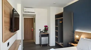 Pollis Hotel