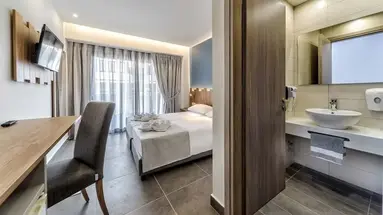 Pollis Hotel