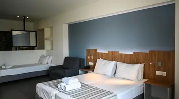 POLLIS HOTEL