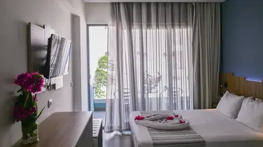Pollis Hotel
