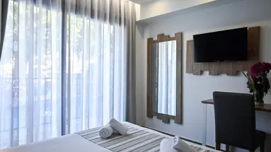 POLLIS HOTEL