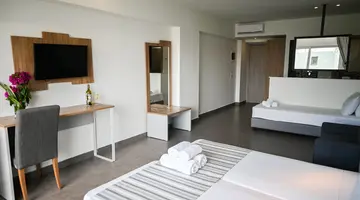POLLIS HOTEL
