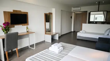 POLLIS HOTEL