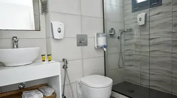 Pollis Hotel