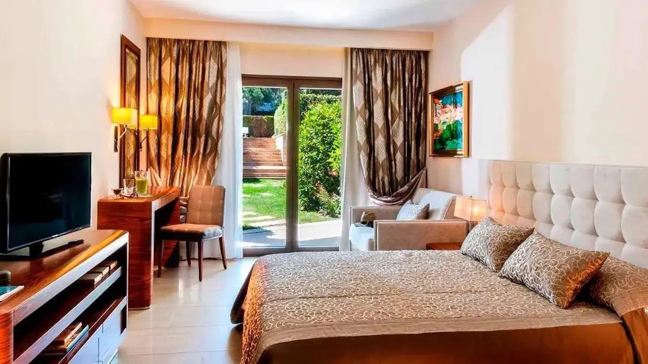 Pomegranate Wellness  Spa Hotel