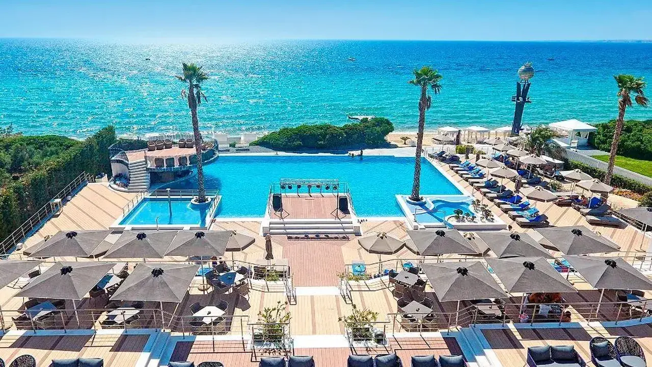 Pomegranate Wellness  Spa Hotel