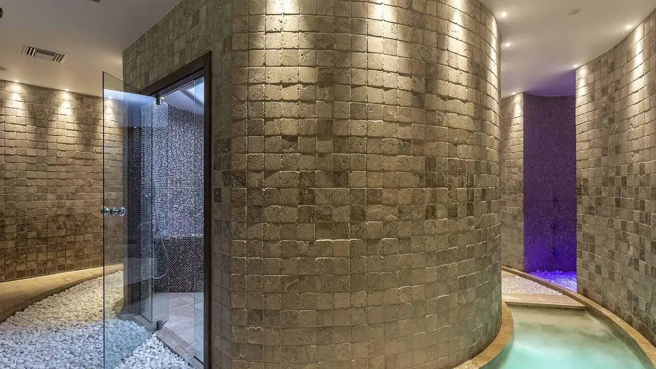 Pomegranate Wellness  Spa Hotel