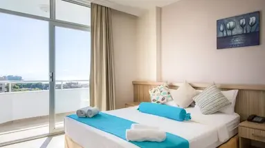 Ponz Hotel