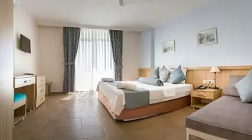 Ponz Hotel
