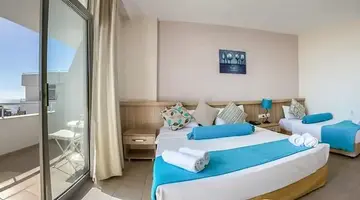 Ponz Hotel