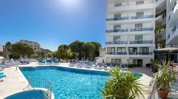 Ponz Hotel
