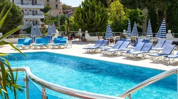 Ponz Hotel